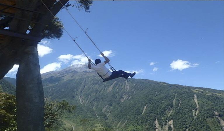 treehouse banos ecuador