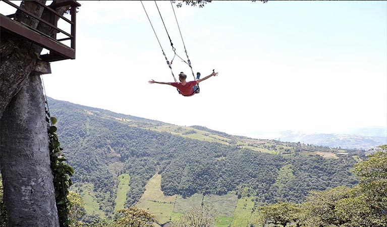 treehouse banos ecuador